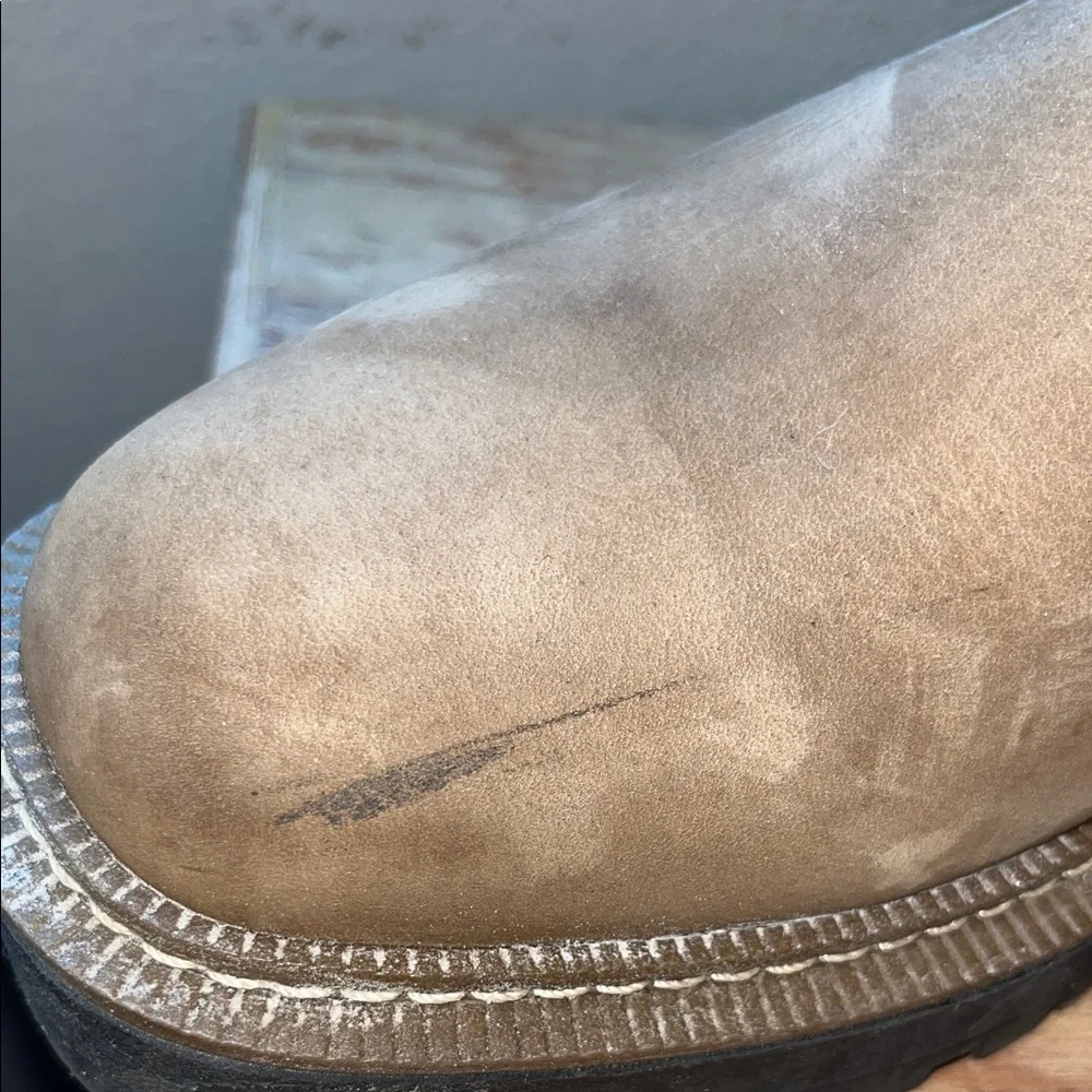 Sam Edelman Tan Chelsea Boots Chunky Black‎ Sole Detail 9